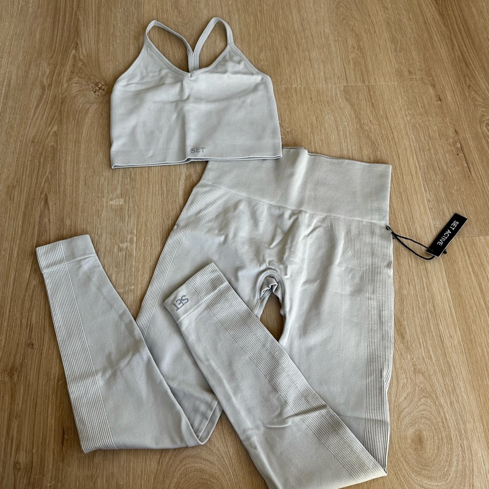 NWT SET Active Matching Leggings and Bra Set in Oatmilk